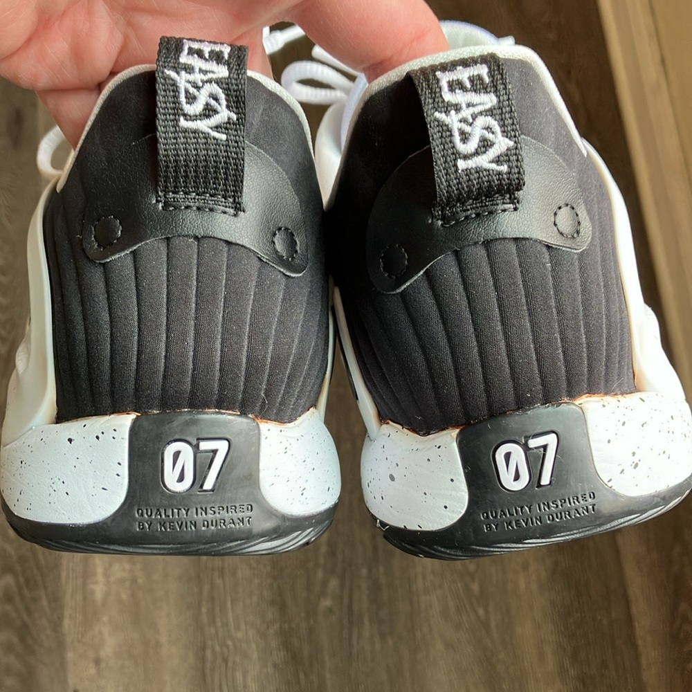 Nike KD 15 TB 'White Black Speckled' - Picture 15 of 17